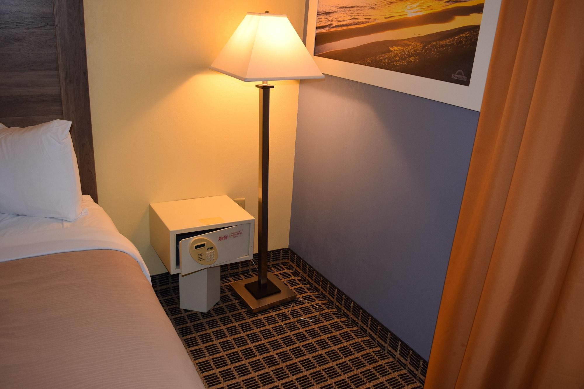 Days Inn By Wyndham Cadillac Luaran gambar