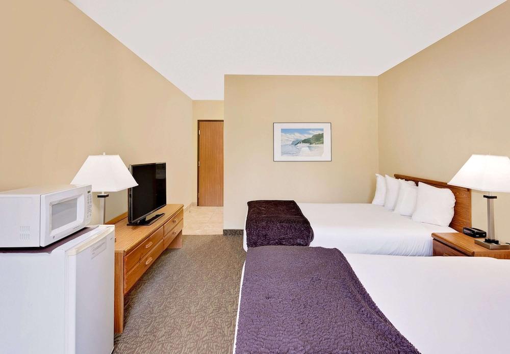 Days Inn By Wyndham Cadillac Luaran gambar